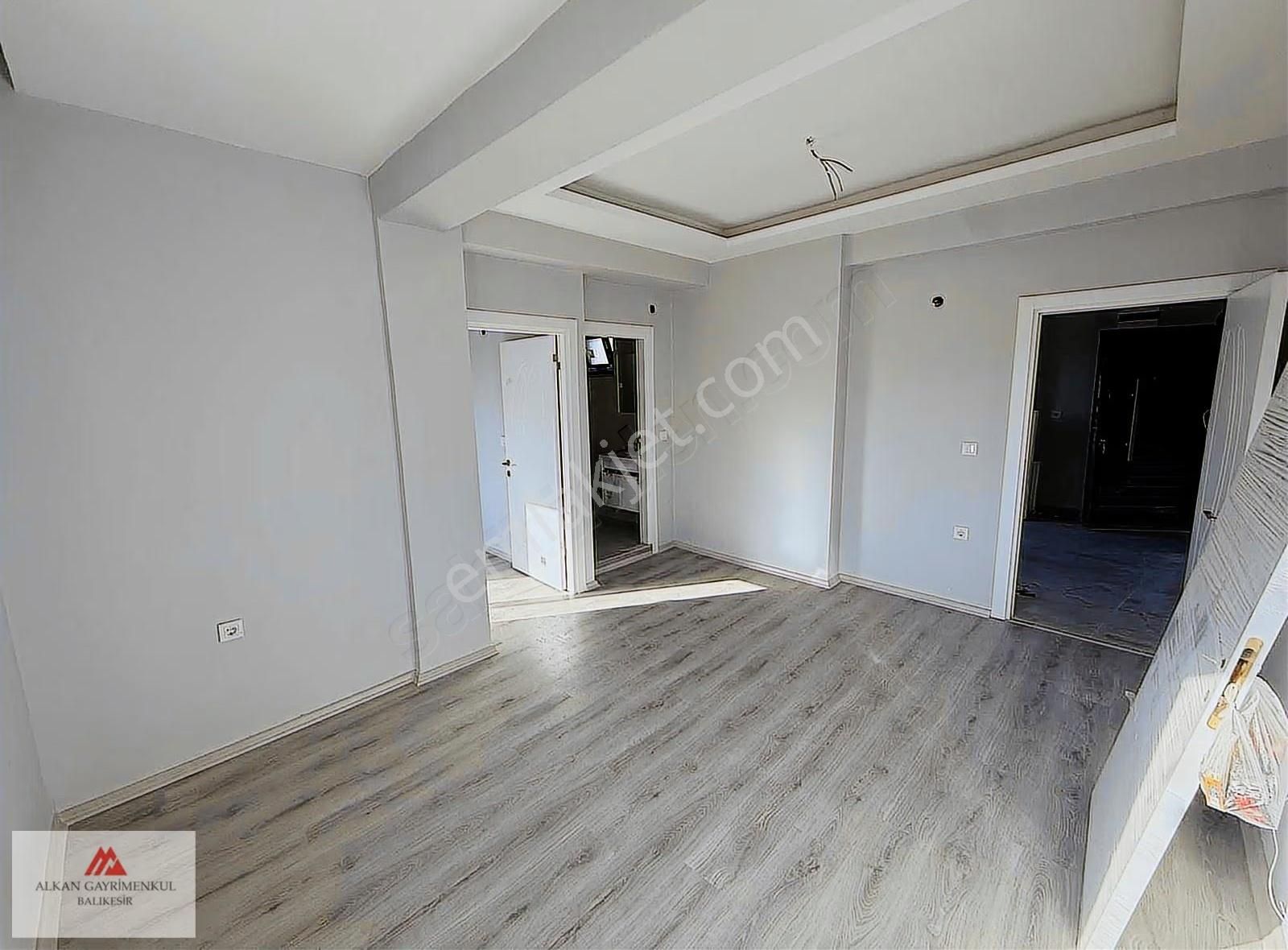 Sıfır Dairemiz Cengiz Topel Arkasında 2+0 Daire Sıfır - Görsel 5