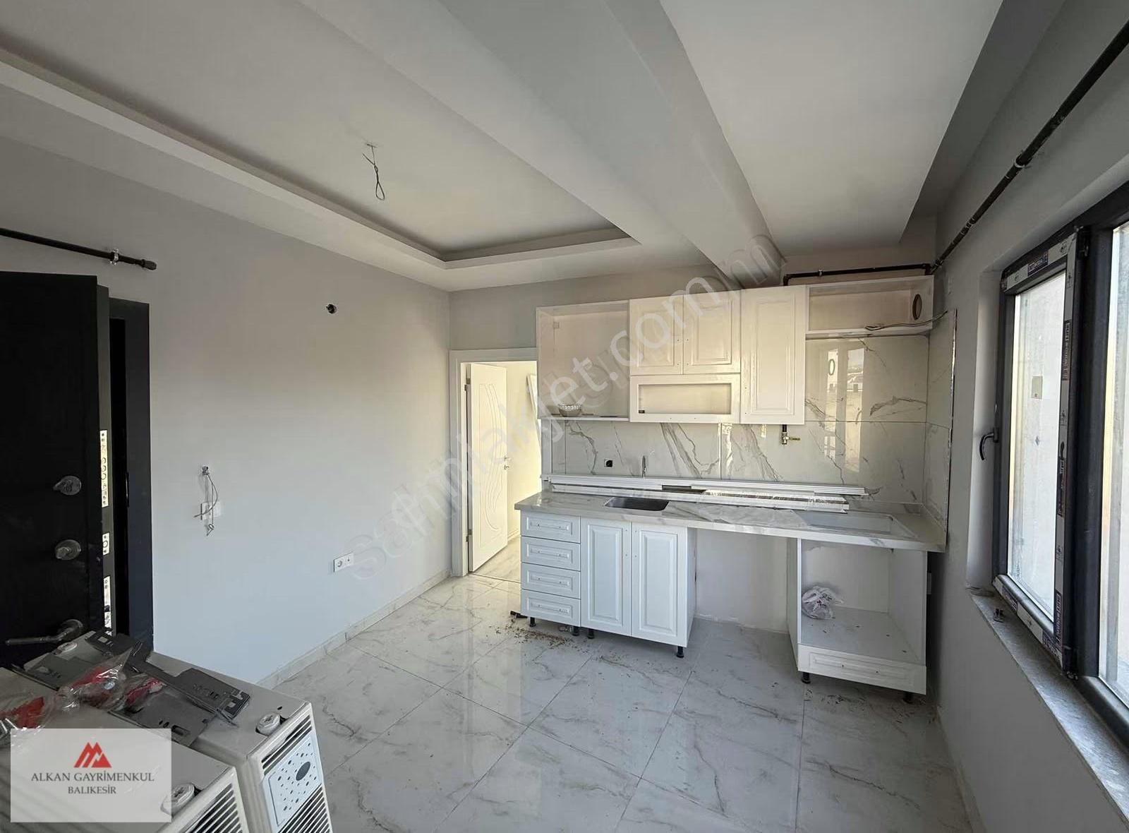 Sıfır Dairemiz Cengiz Topel Arkasında 2+0 Daire Sıfır