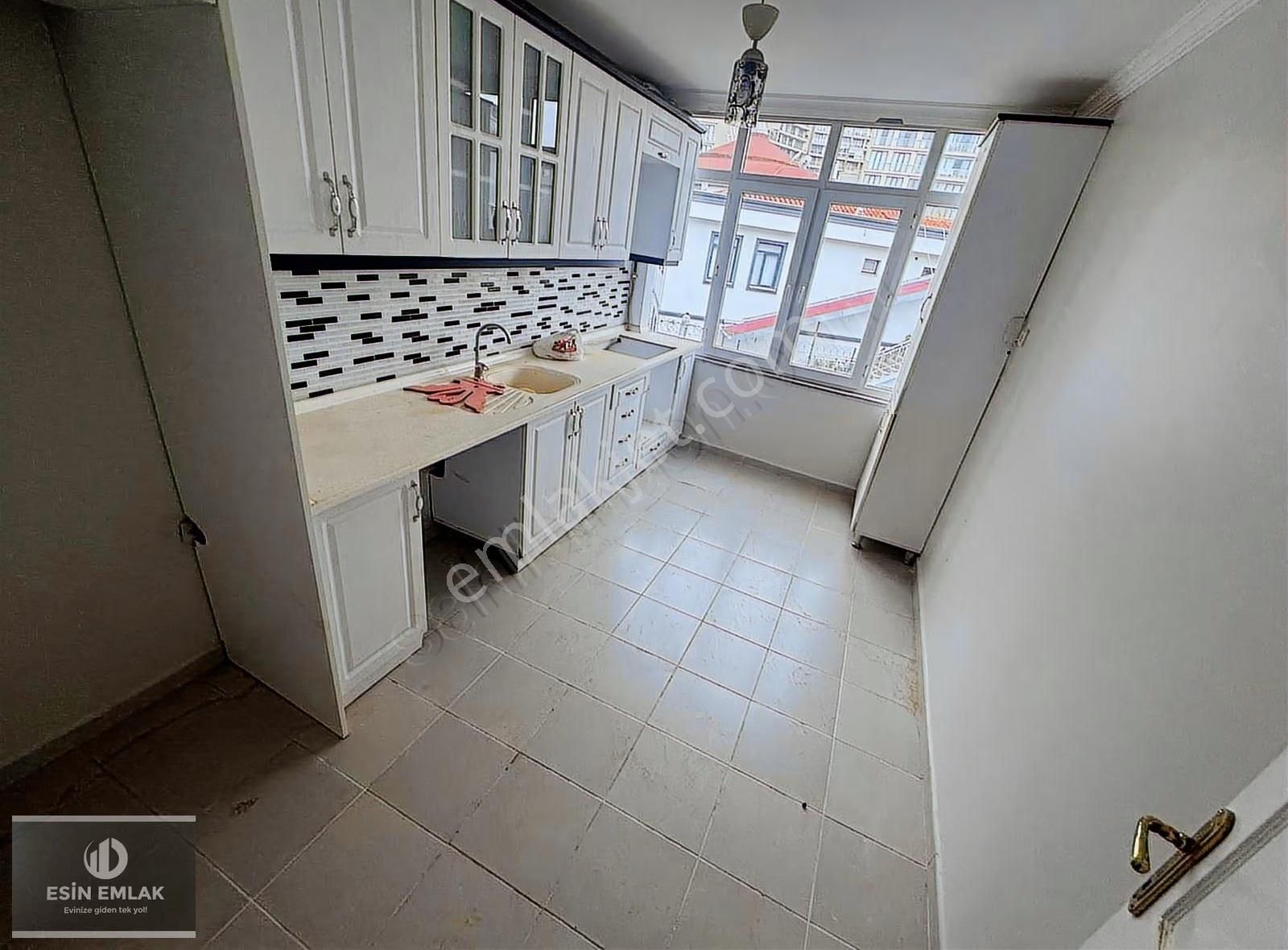 Fatih Mah'de Cem Evinin Orda Masrafsız Lüx 2+1 Satılık Daire