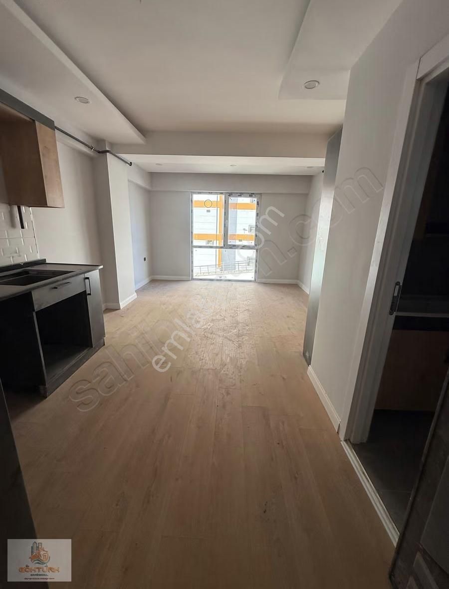 Göktürk Gayrimenkul'dan Şeyhsinan Mah. 1+1 Satılık Daire