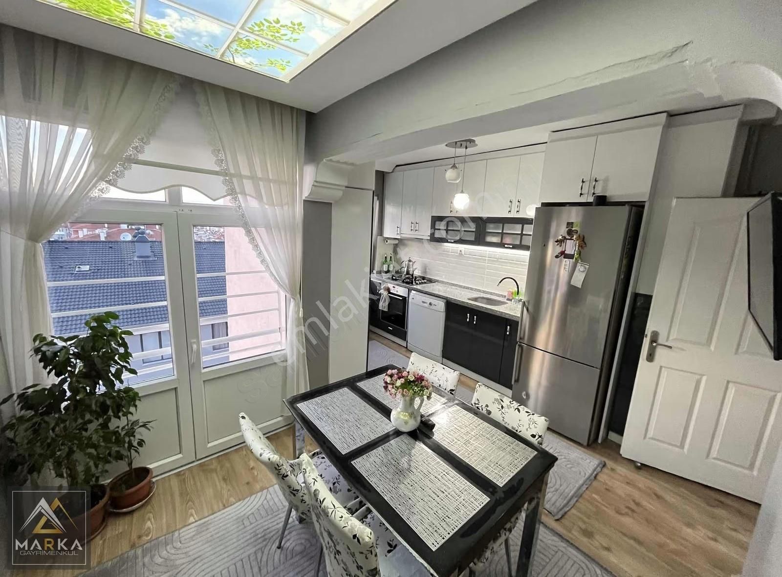 Marka'dan Atakent'te İçi Ful Yapılı Arakat Cadde Üstü 3+1 Daire - Görsel 6