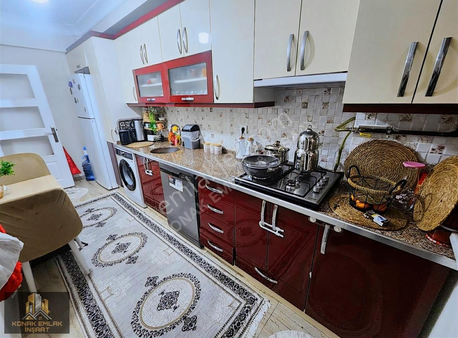 Konak'tan Satılık 2+1 Bahçeli Kot 1 Daire - Görsel 4