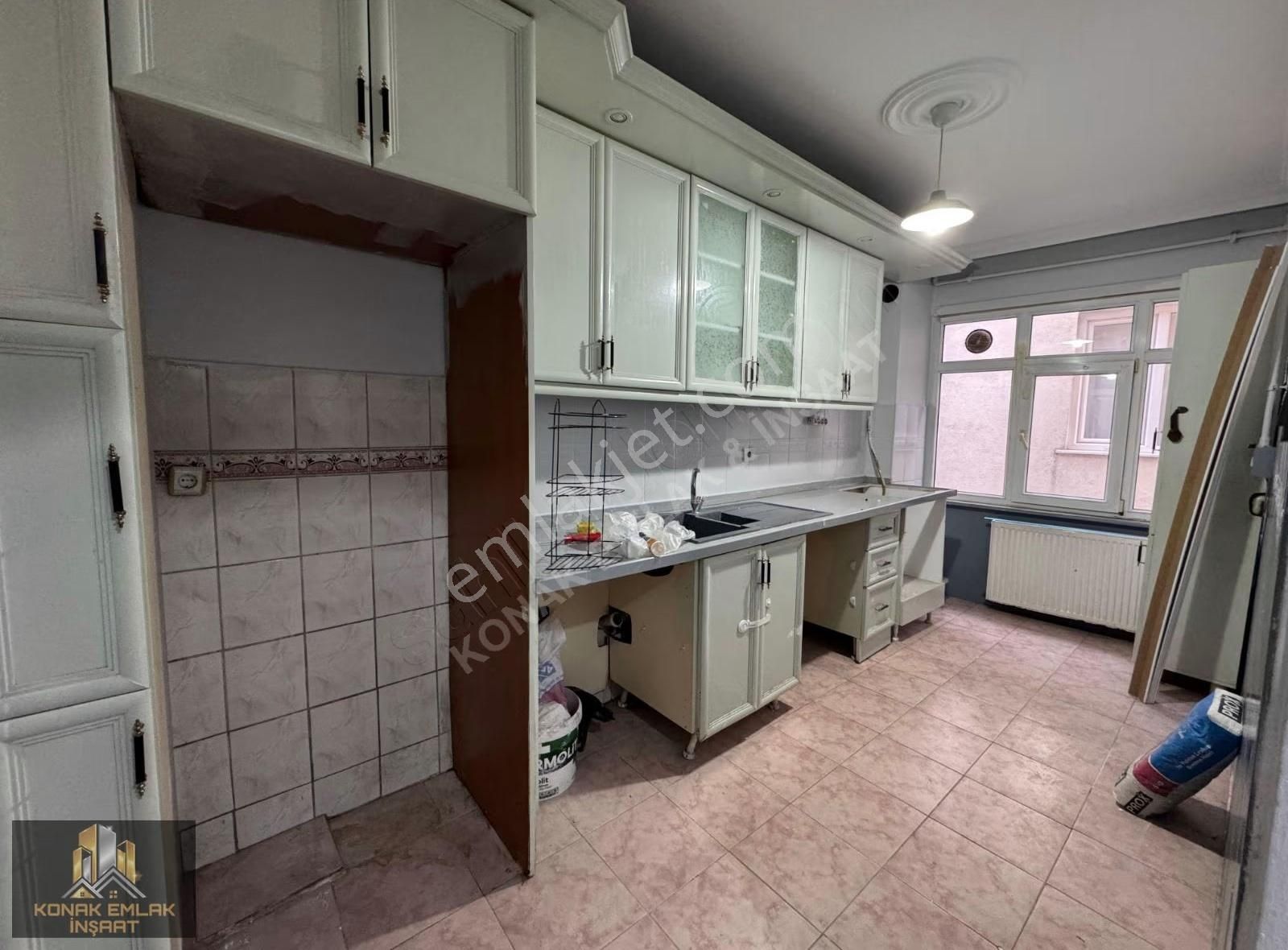 Konak Emlak'tan Satılık 2+1 85m² 2.kat Masrafsız Fırsat Daire !!