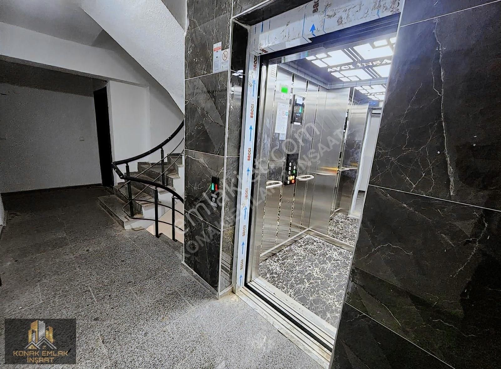 Satılık 2+1 Full Ön Cephe Ebeveyn Banyolu 1 Kat