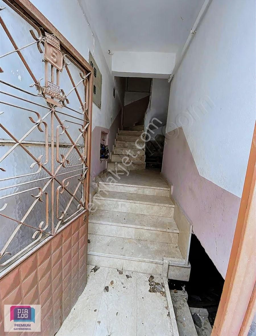 Alemdar Mahallesinde 2 Katlı Bina - Görsel 8