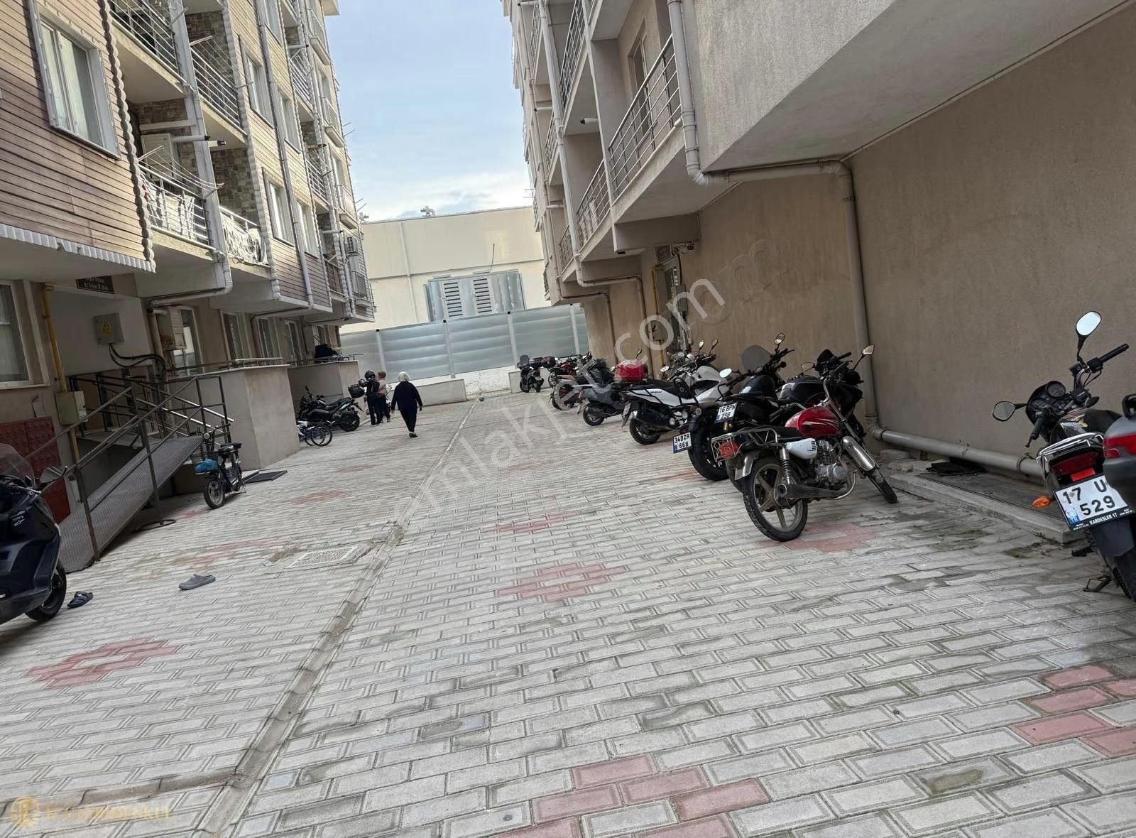 Boğaz Manzaralı Satılık 5+1 Ferah Dublex Daire - Görsel 28