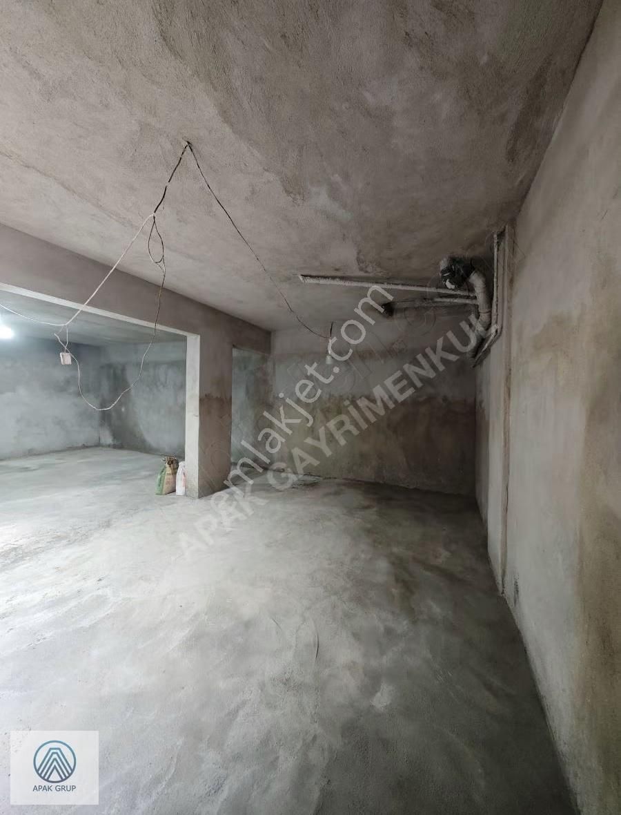 Şehrin Merkezinde Dıştan Giriş 70 M² Depo - Görsel 6