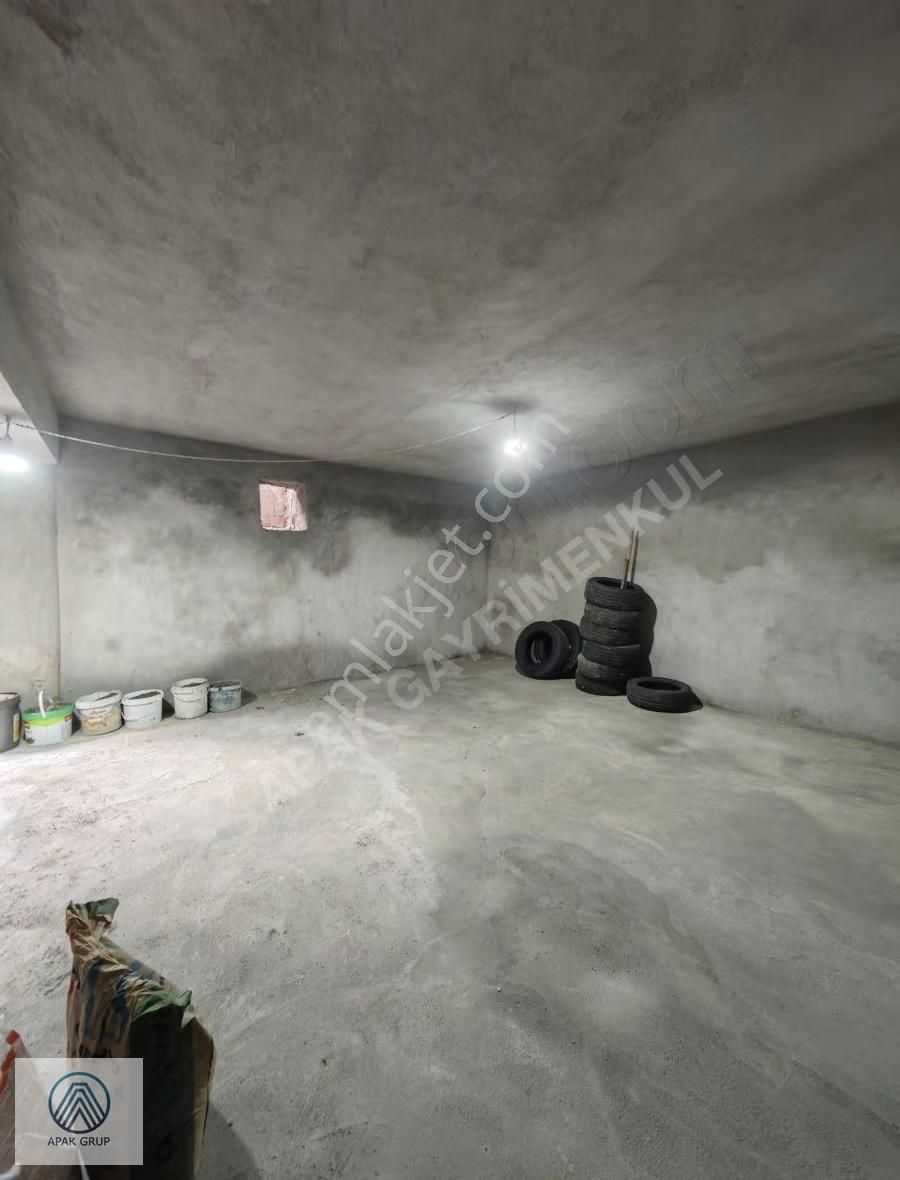 Şehrin Merkezinde Dıştan Giriş 70 M² Depo - Görsel 7