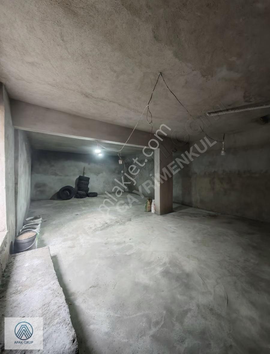 Şehrin Merkezinde Dıştan Giriş 70 M² Depo - Görsel 2