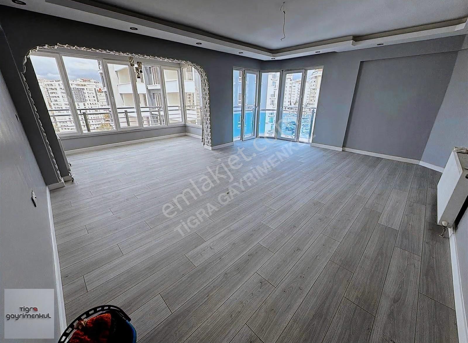 ▄tigra▄ege Mahallesi Cadde Yakını 3+1 Satılık Daire - Görsel 5