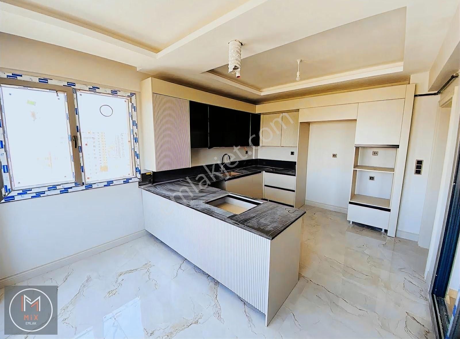 Zümrüt'te Anayol Üzeri Meskenli 4+1 Süper Lüks Daire - Görsel 22