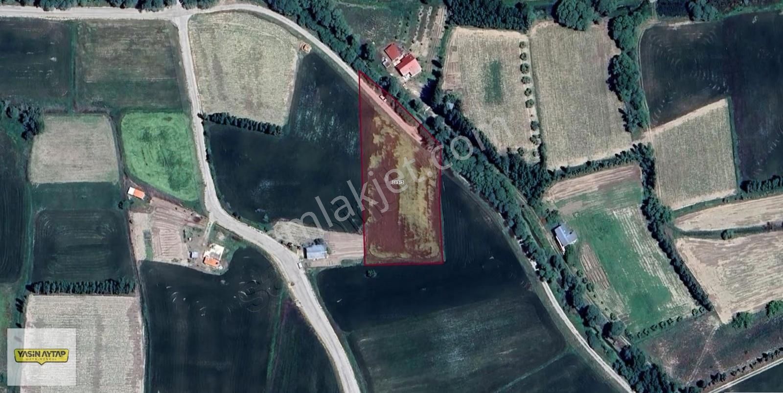 Kadastro Yolu Cepheli - Müstakil 4.084m² Yatırımlık Tarla