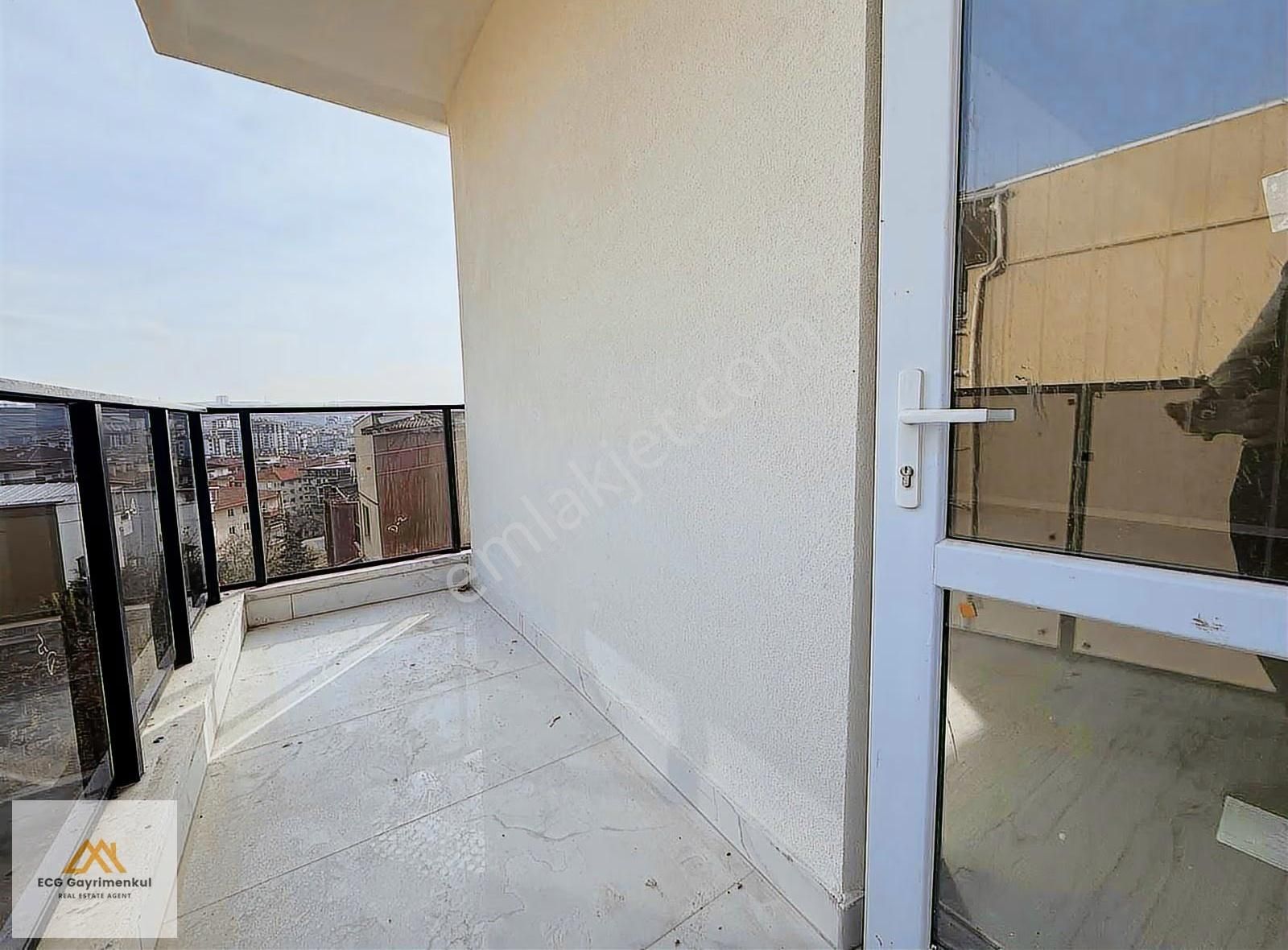 Ecg'den; Sıfır Asansörlü, K.otoparklı, Full 1+1 Fırsat Daire - Görsel 2