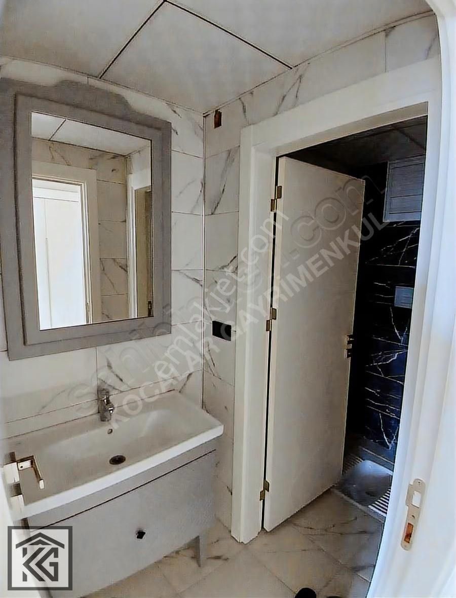 Kocalardan Mevlana Kültür Merkezi Karşısında Son Kat Geniş 2+1 - Görsel 14