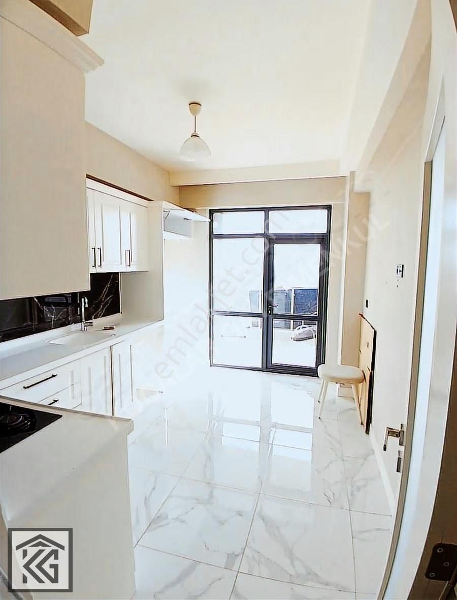 Kocalardan Mevlana Kültür Merkezi Karşısında Son Kat Geniş 2+1 - Görsel 13