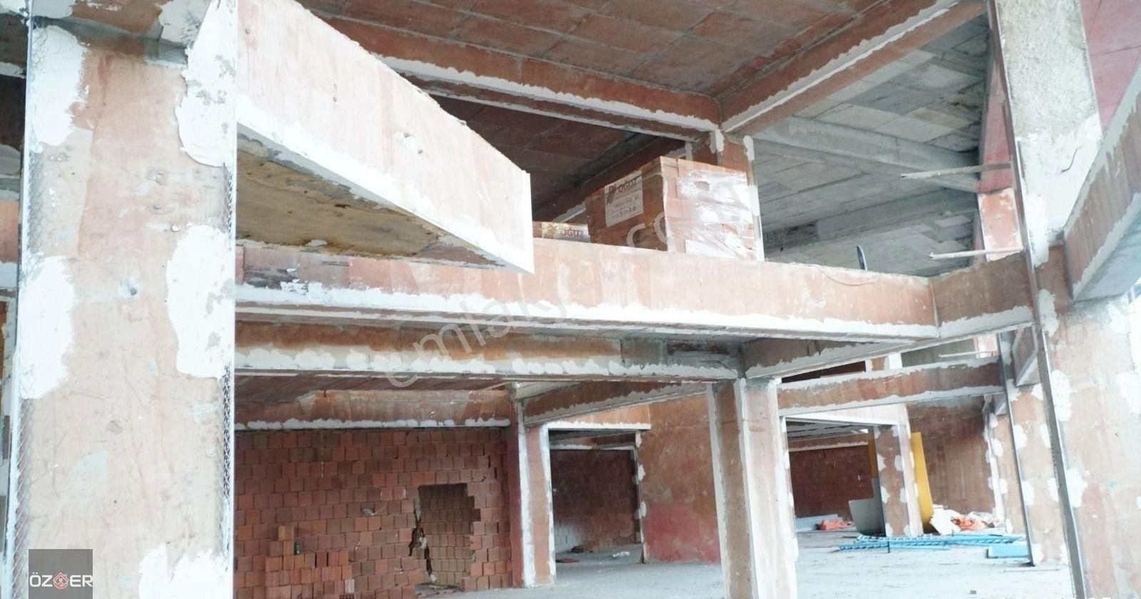 Öz-er Gayrimenkul'den Anayola Sıfır Satılık Dükkan - Görsel 7