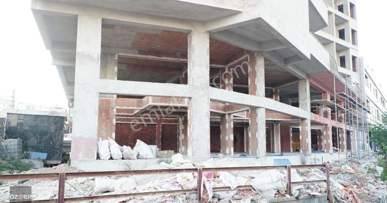 Öz-er Gayrimenkul'den Anayola Sıfır Satılık Dükkan - Görsel 4