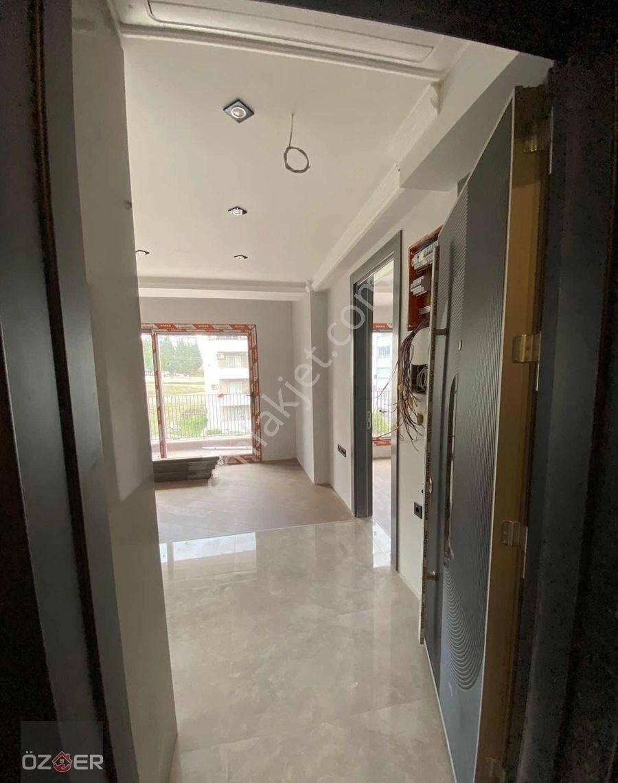 Öz-er Gayrimenkulden Satılık Ultra Lüks 2+1 Daire - Görsel 2