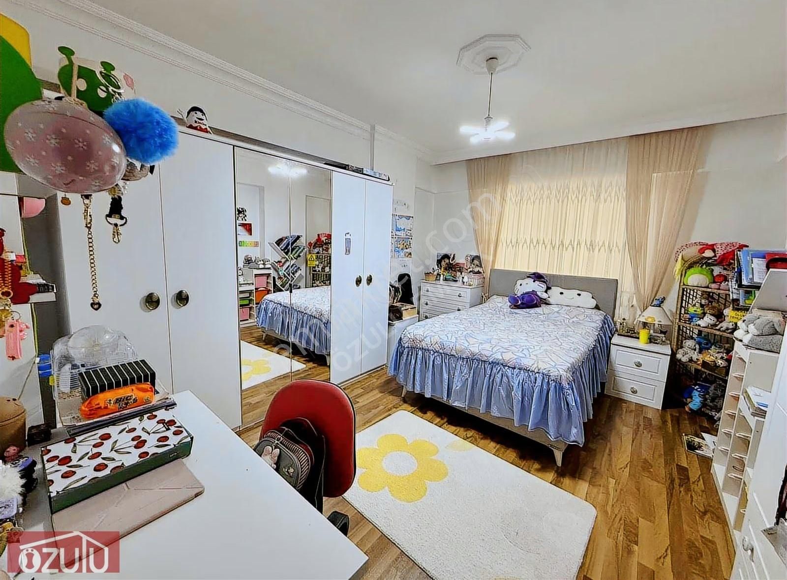 Çağlayan Yalı Cad.de Sitede Havuzlu Arakat 3+1 200 M2 Daire - Görsel 2