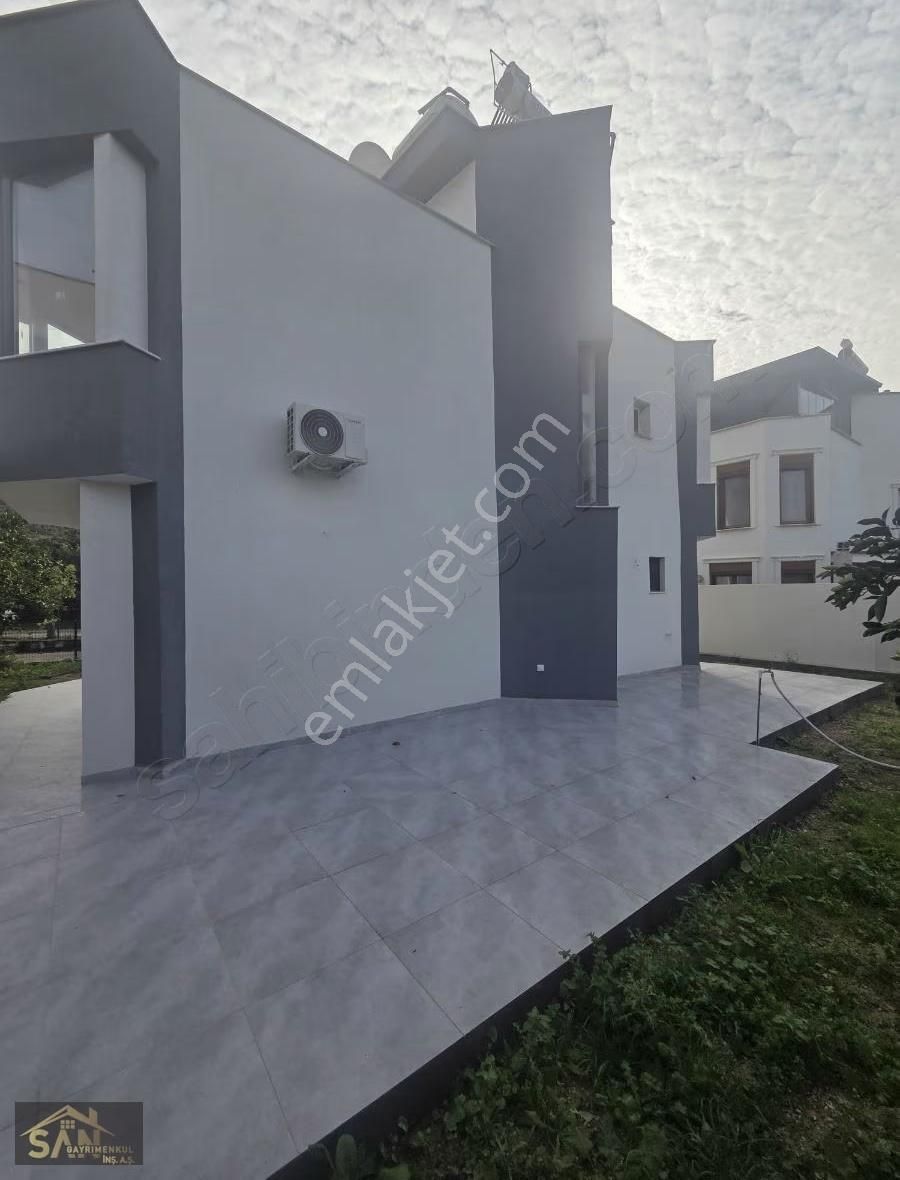 Urla Özbekte Satılık Müstakil Ev - Görsel 24