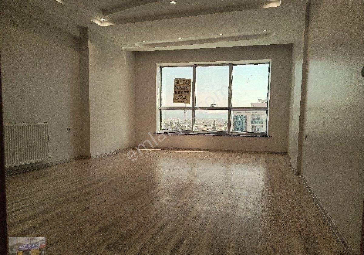 Buket Emlaktan Satılık 3+1 Daire Ara Kat Doğalgazlı Asansörlü Ebeveynli Banyolu Çift Balkonlu - Görsel 19