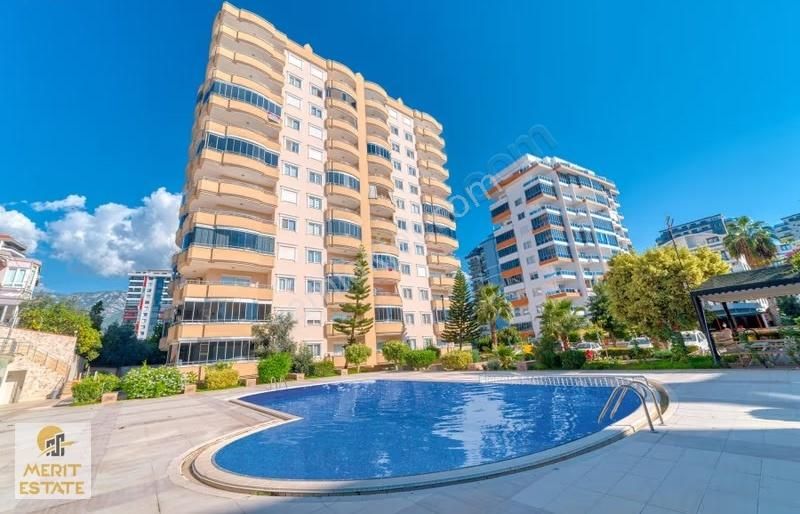 Mahmutlar Mah. Üçgen Park Civarı Eşyalı 2+1 Daire