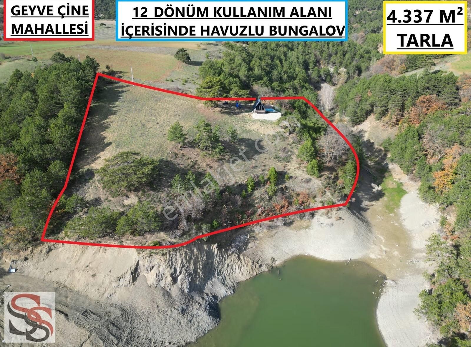 Geyve Çine Göl Manzaralı 4.337 M² Tarla + Havuzlu Bungalov