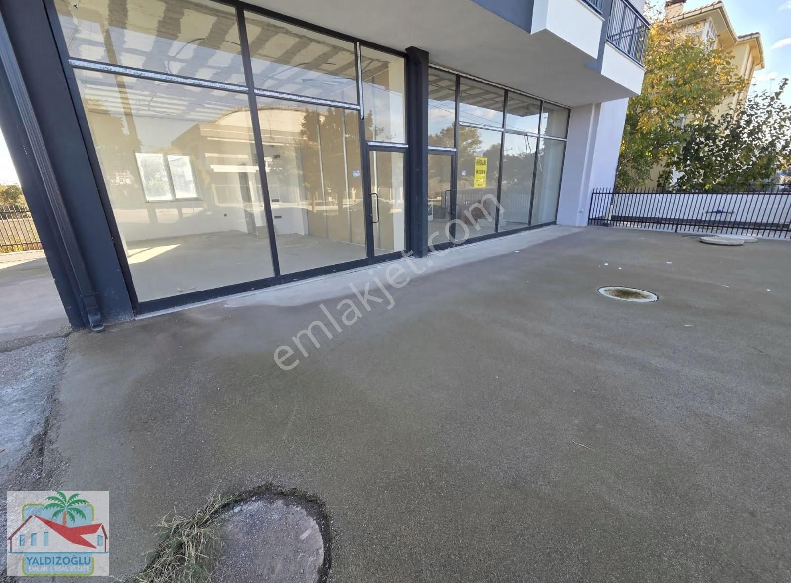 A. Menderes Cad. Kiralık Bacalı 100 M2 İşyeri - Görsel 11
