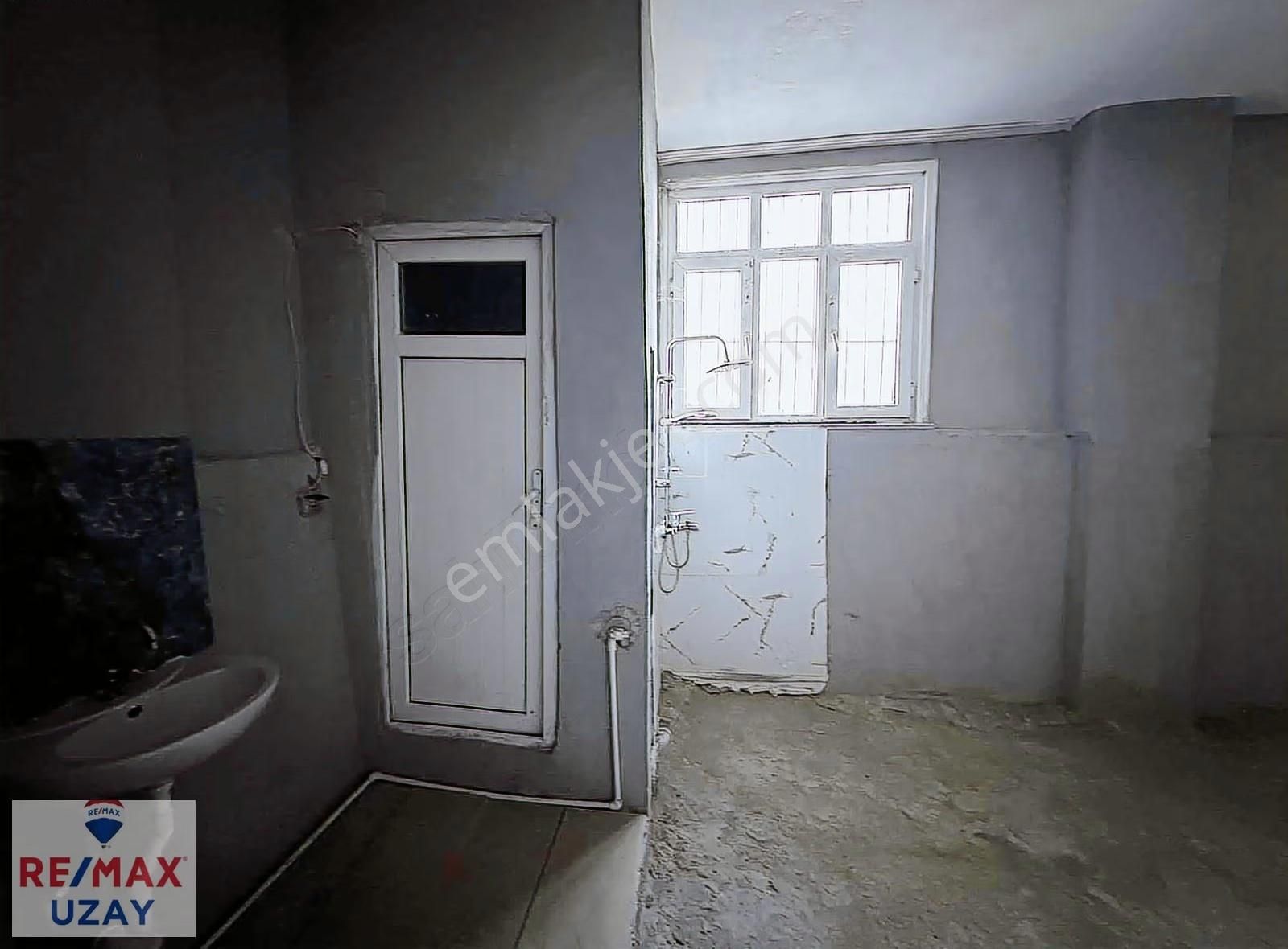 Arnavutköy Çardaktepe Opet Arkası 260 M² Depolu Kiralık Dükkan - Görsel 11