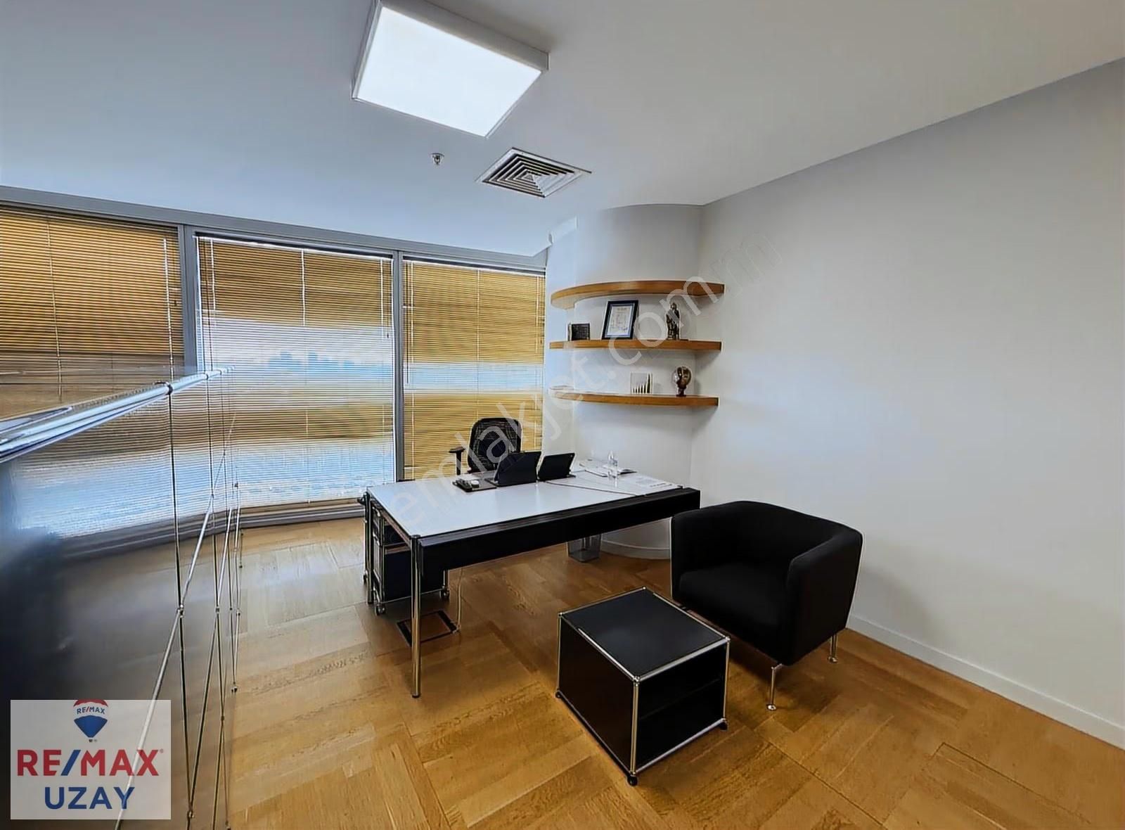 Mall Of İstanbul Ofis Plazada Prestijli 1+0 Satılık Ofis - Görsel 31