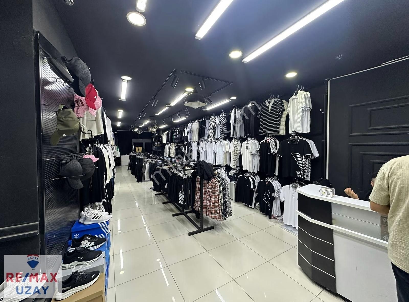 Sultangazi Cebeci Mahallesi P Caddesi'nde 88 M² Satılık Dükkan - Görsel 5