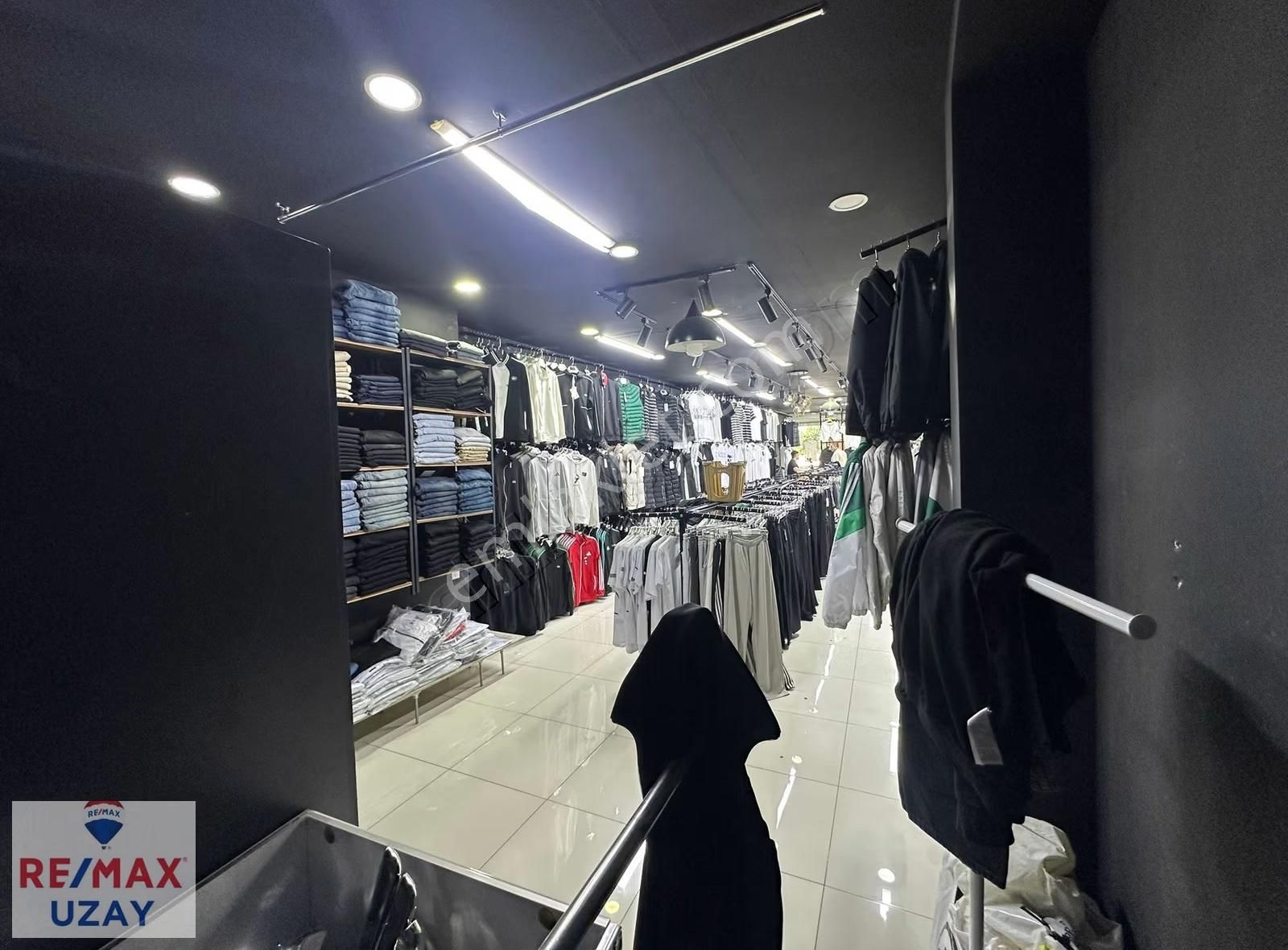 Sultangazi Cebeci Mahallesi P Caddesi'nde 88 M² Satılık Dükkan - Görsel 7