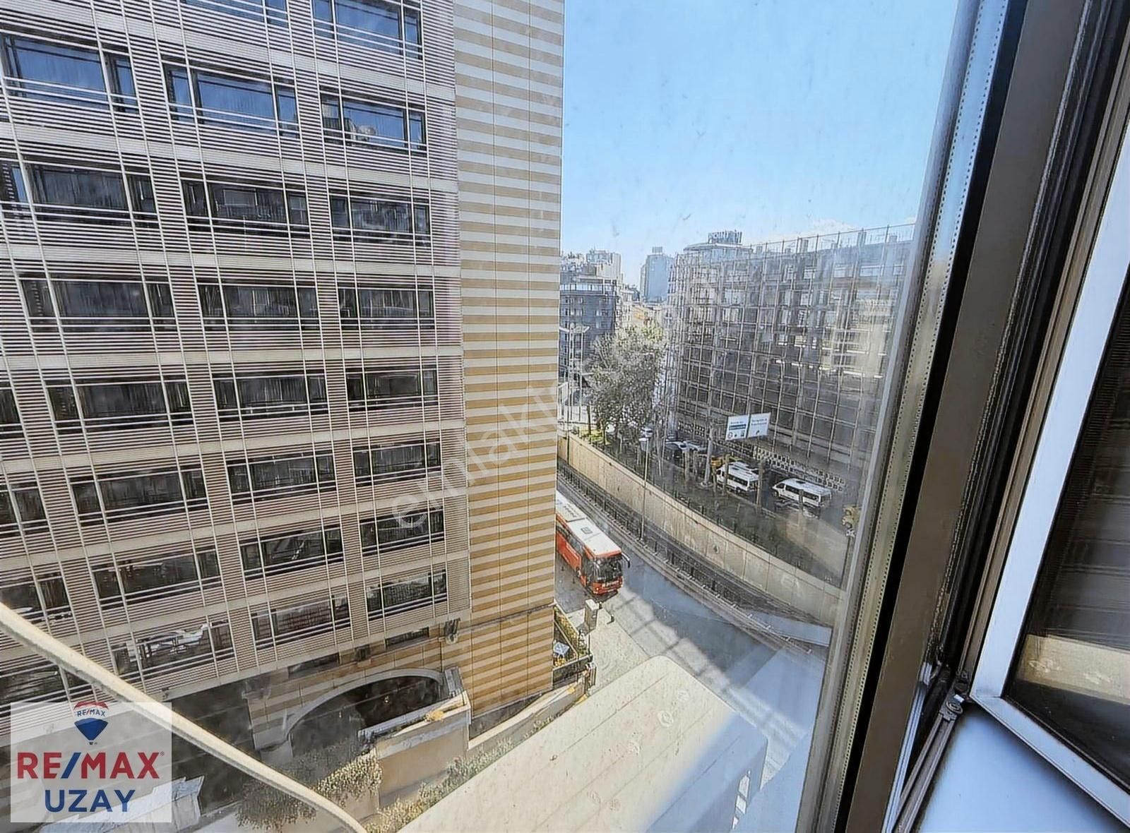 Lüks Eşyalı 1+0 Kiralık Daireler - İstanbul Divan Otel Yanı - Görsel 12