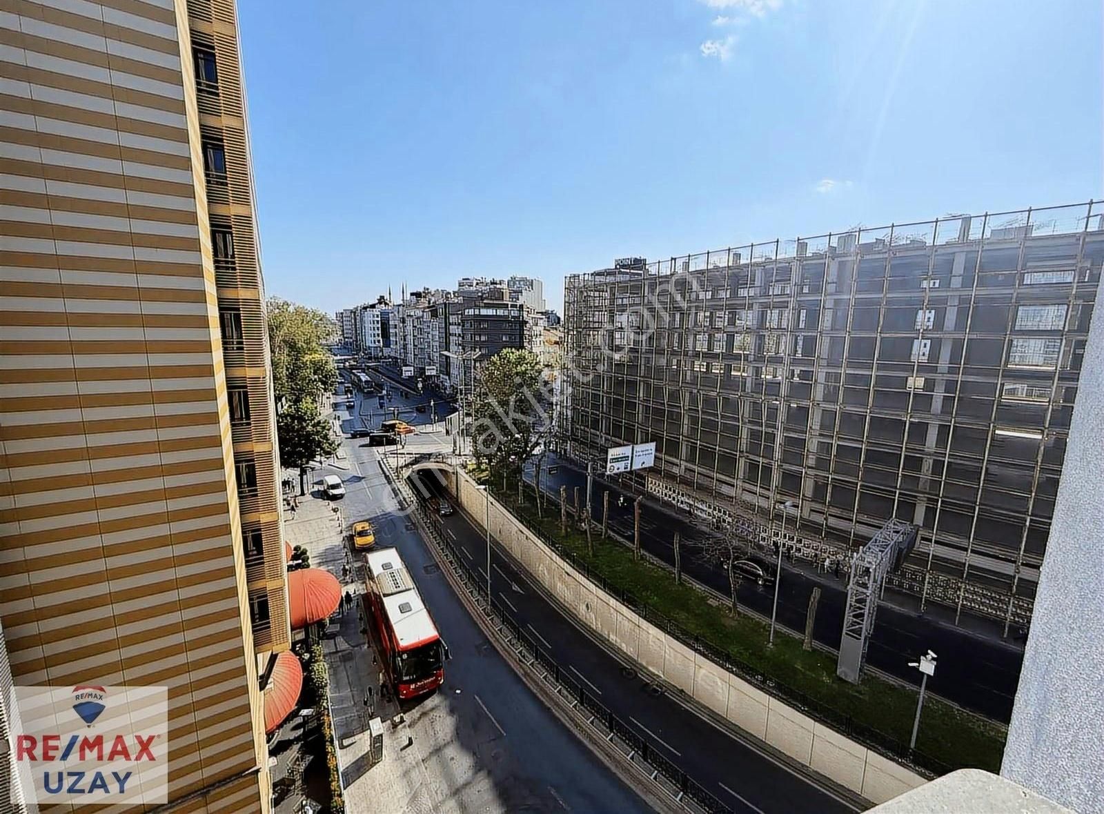 Lüks Eşyalı 1+0 Kiralık Daireler - İstanbul Divan Otel Yanı - Görsel 4