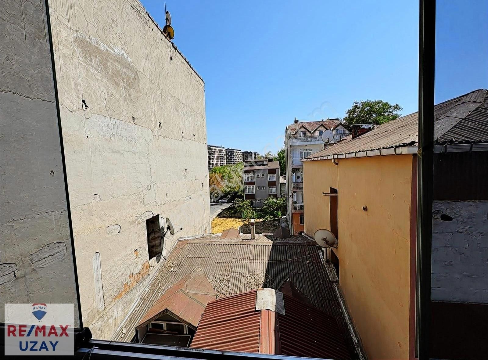 Küçükçekmece'de Satılık 2+1 Daire - Görsel 3