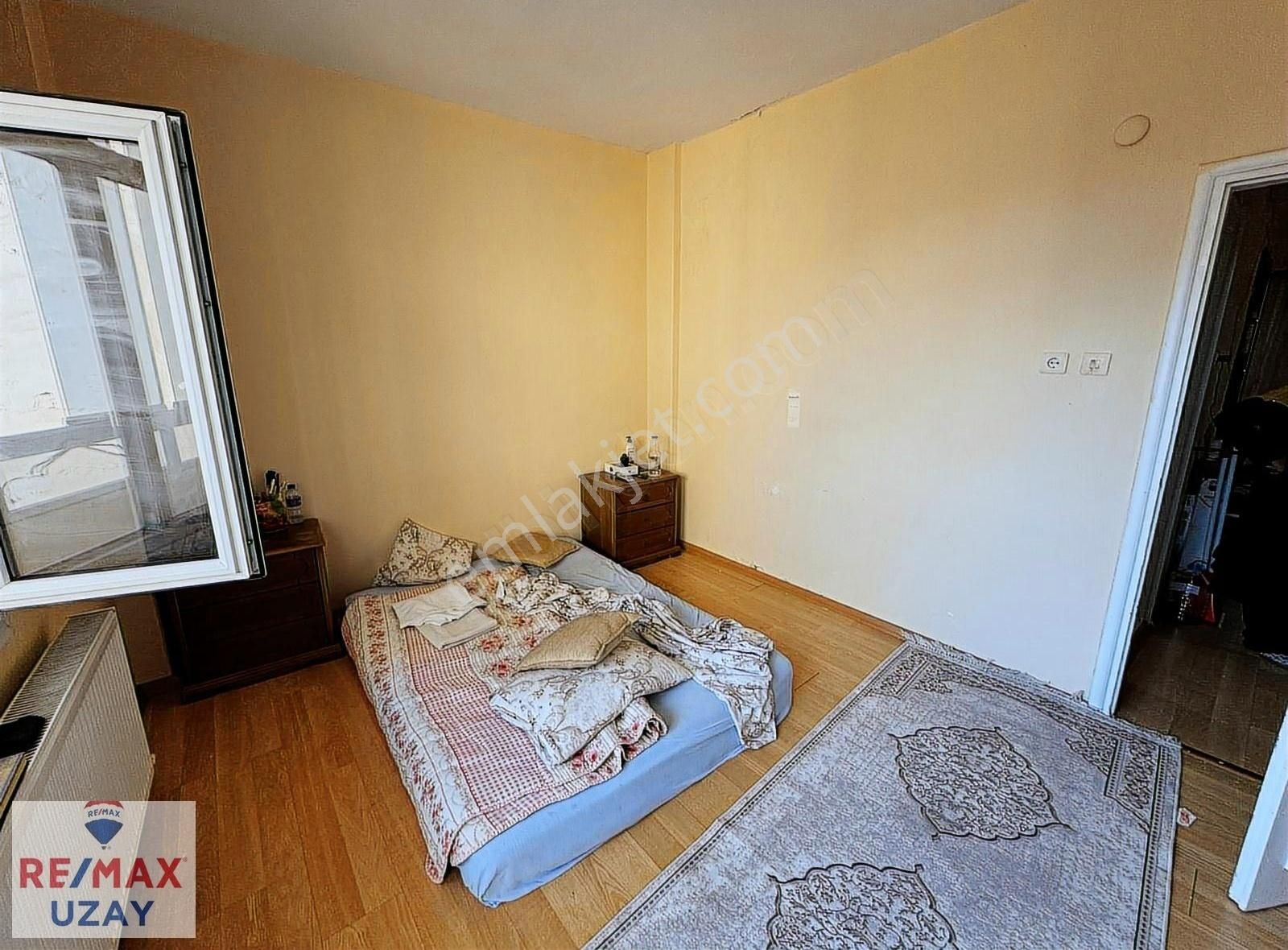 Küçükçekmece'de Satılık 2+1 Daire - Görsel 14