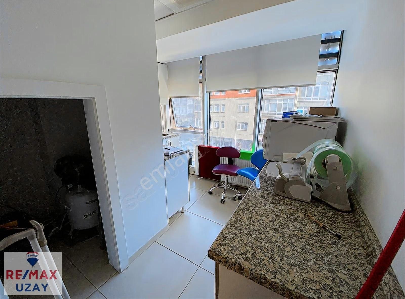 Hastaneler Bölgesi Köşe Konum Prestijli Plaza Kurumsal Kiracılı - Görsel 23