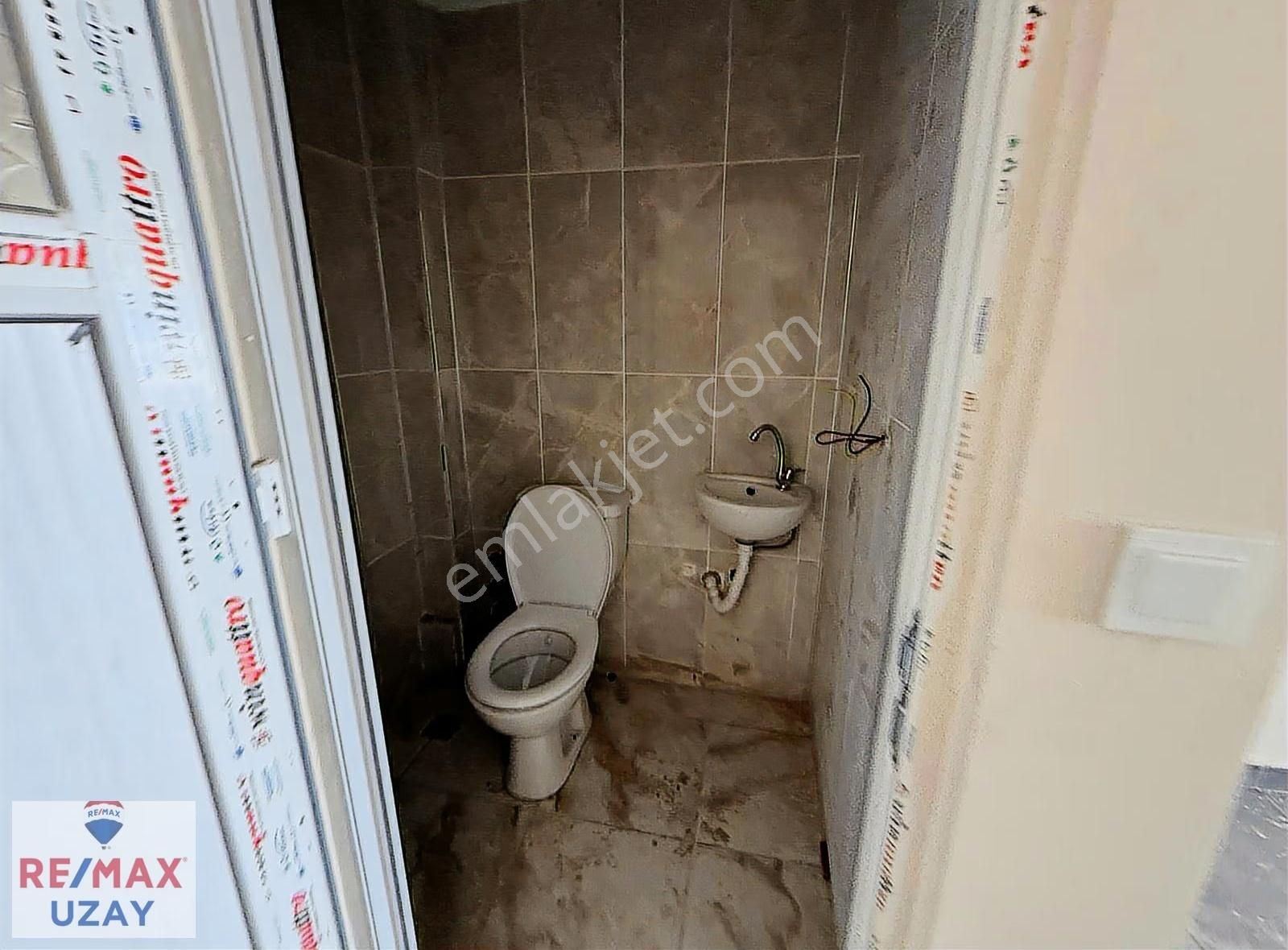Sultangazi Belediye Karşısında Cadde Üzeri Kiralık Dükkanlar - Görsel 17