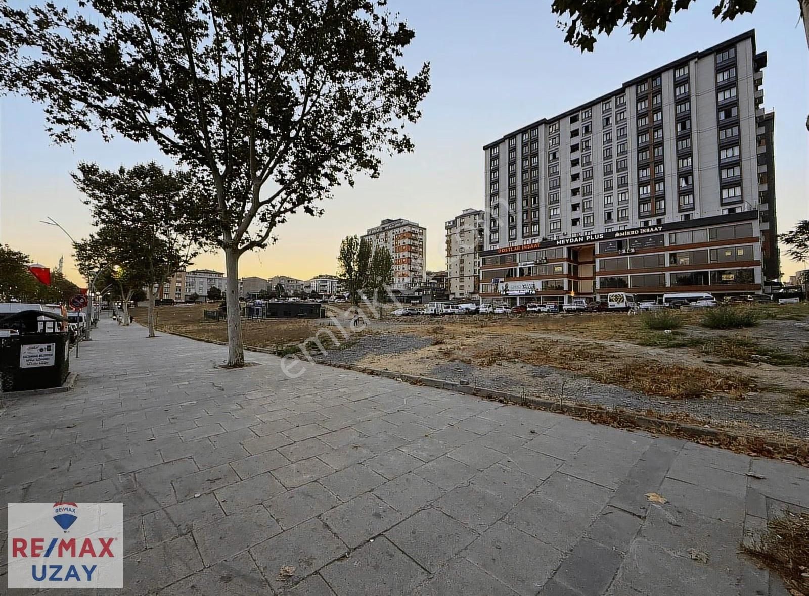 Sultangazi Belediye Karşısında Cadde Üzeri Kiralık Dükkanlar - Görsel 9