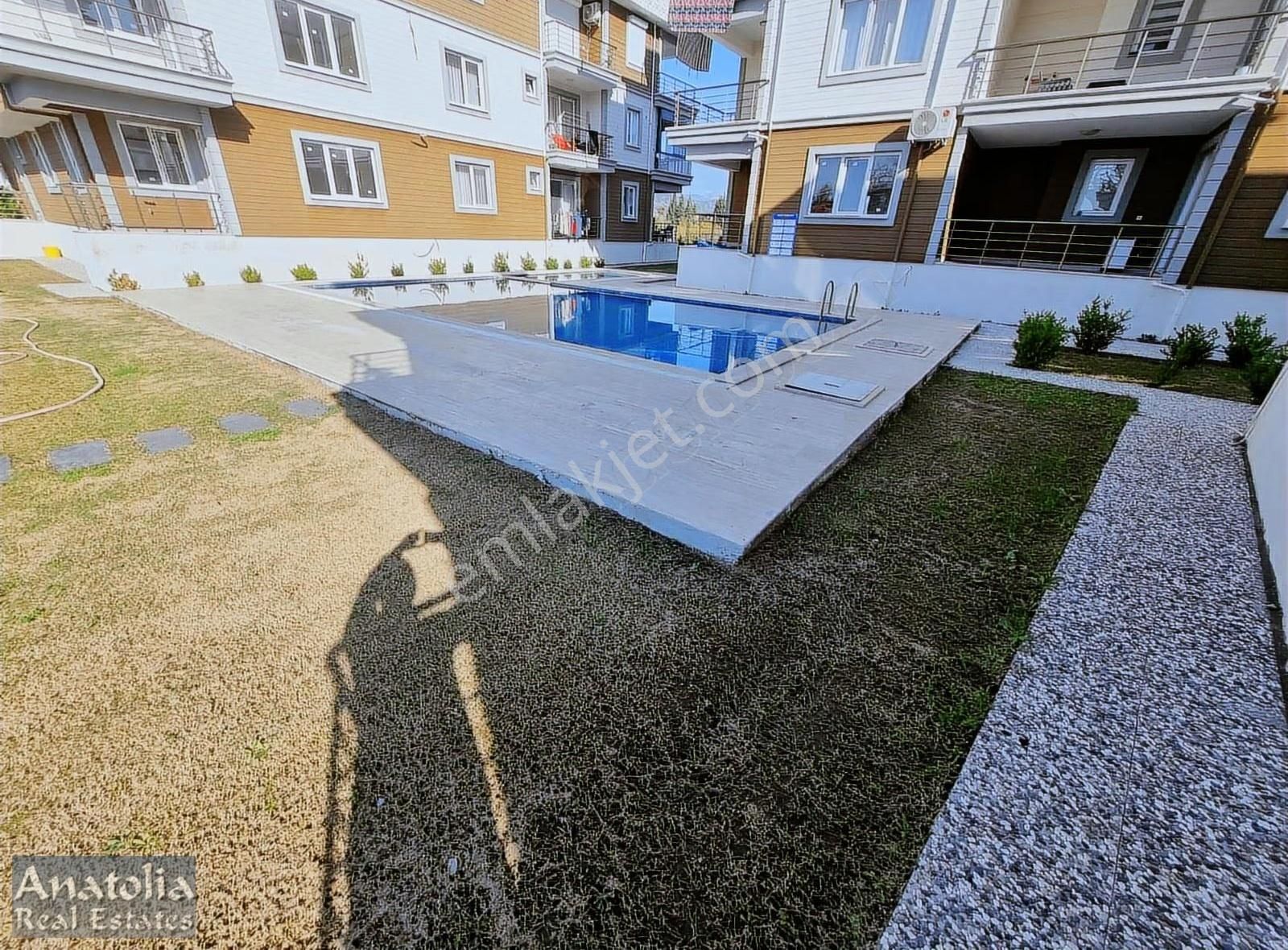 Satılık Havuzlu Site İçerisinde Geniş 1+1 Daire - Görsel 11