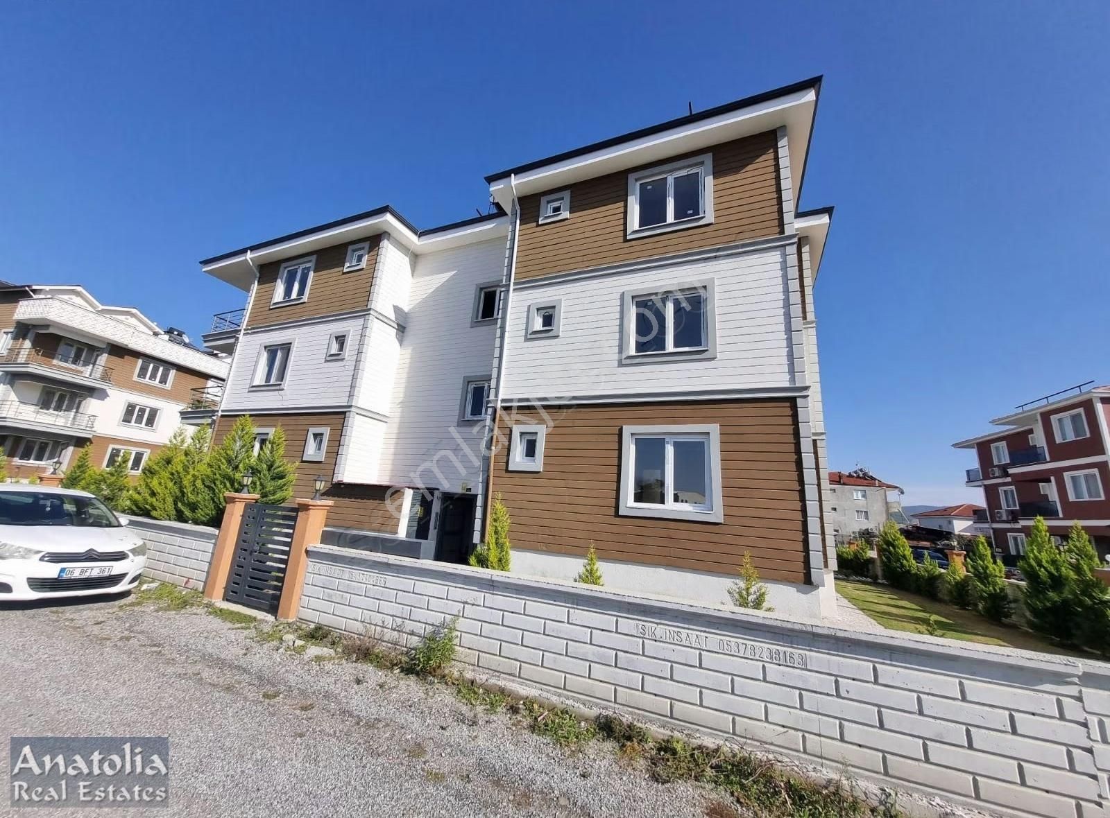 Satılık Havuzlu Site İçerisinde Geniş 1+1 Daire