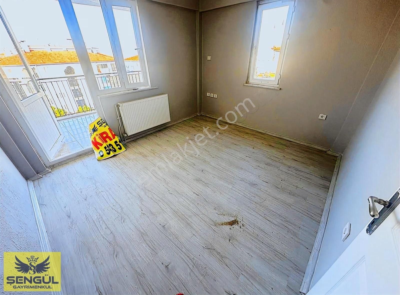 Şengül Gayrimenkul'den Umut 3 Te İçi Yenilenmiş Kiralık Daire - Görsel 14