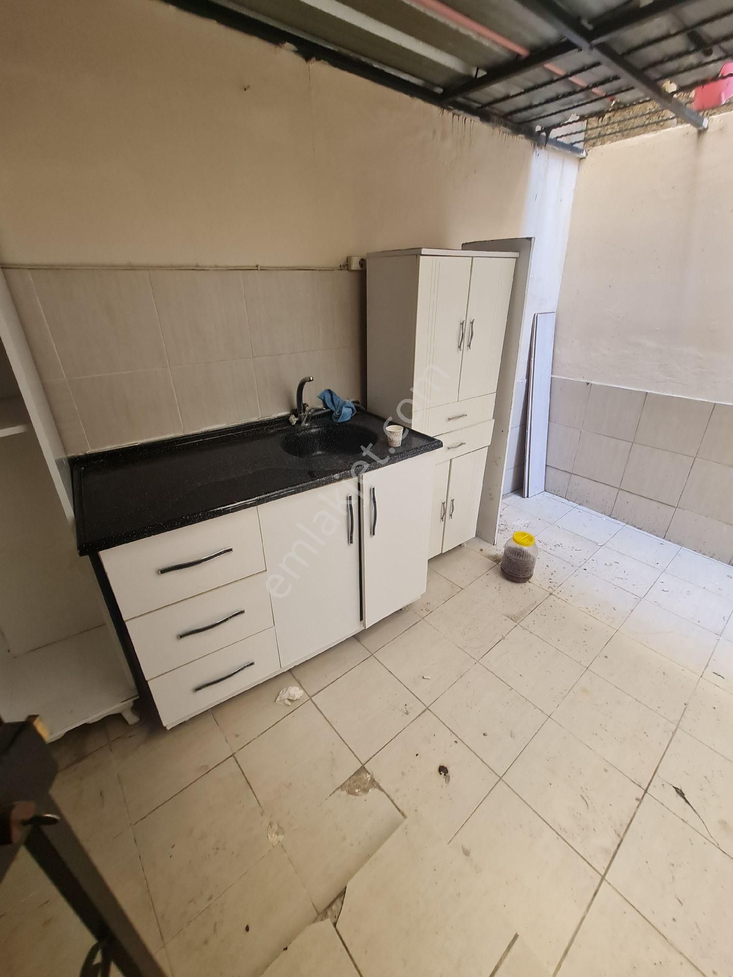 İzmir Konak Güneşli Mahallesinde Satılık Bahçeli Dublex 2+1 - Görsel 17