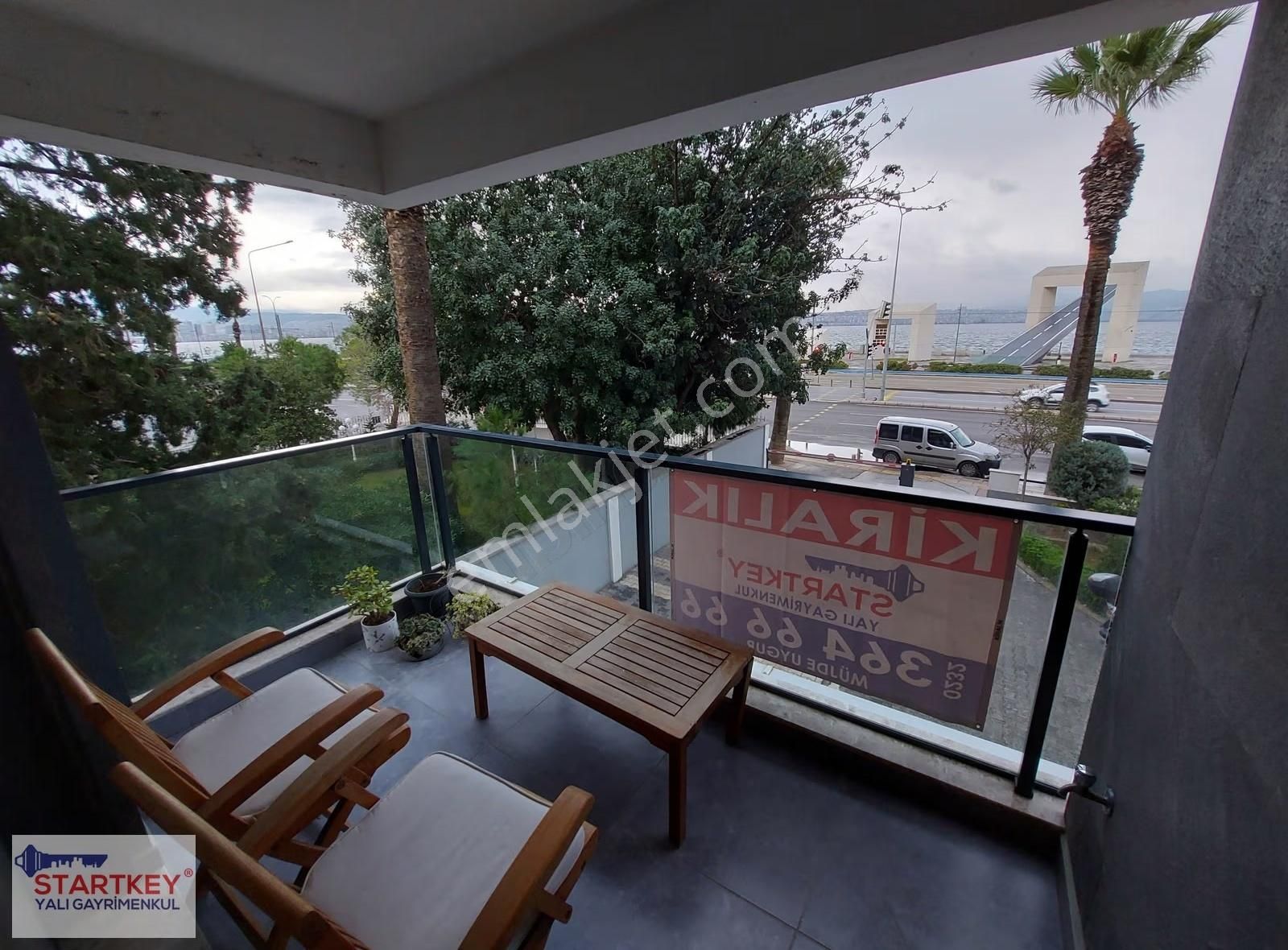 Karşıyakada Yeni Bina Deniz Manzaralı Kiralık 2+1 Yalı Dairesi - Görsel 20