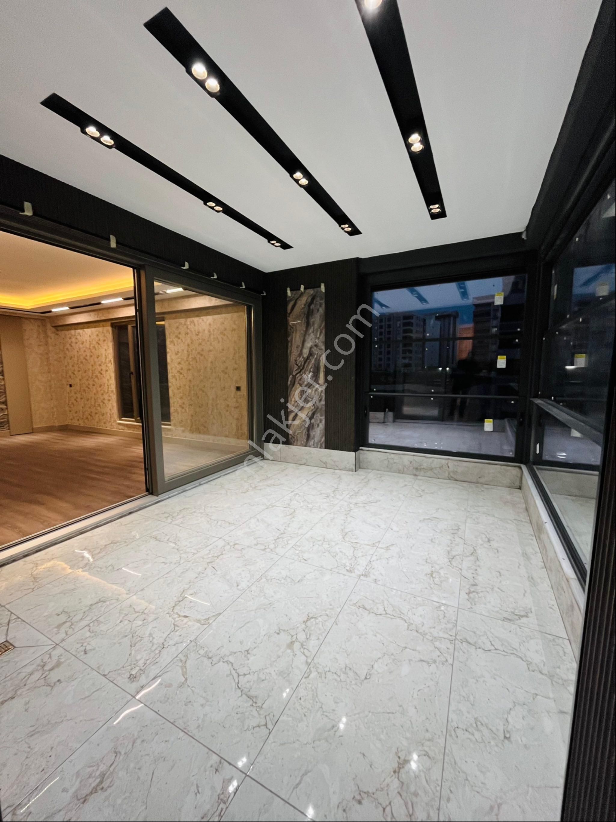 Cadde 17 Emlaktan Satılık Ultra Lüks 4+1 Daire - Görsel 4