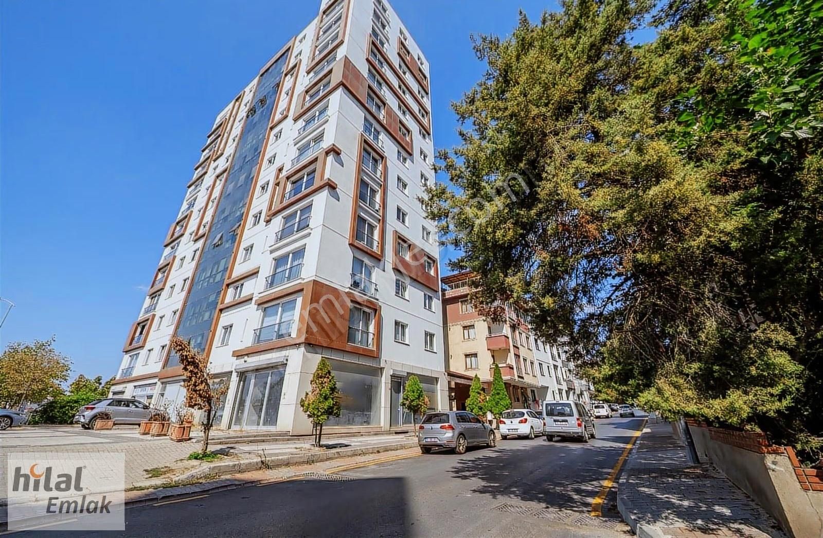 Esenevlerde 2+1 12.katlı Bina 5.katı Manzaralı Daire 6650.000 Tl