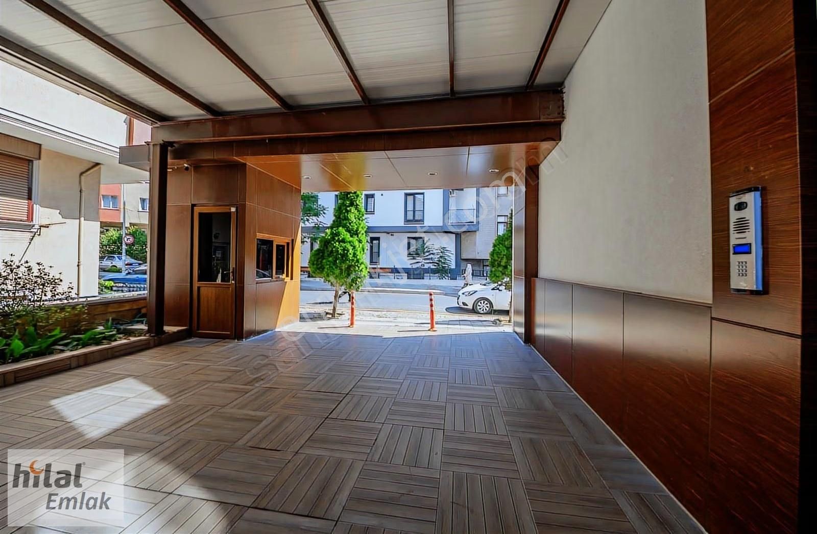 Esenevlerde 2+1 12.katlı Bina 5.katı Manzaralı Daire 6650.000 Tl - Görsel 20