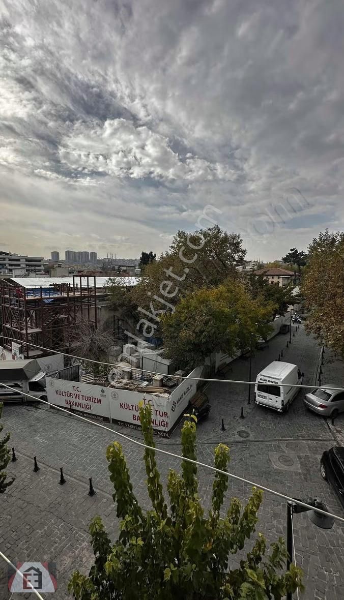 Bey Mahallesi'nde Vintage Bir Semt Lüks Bir Daire - Görsel 8