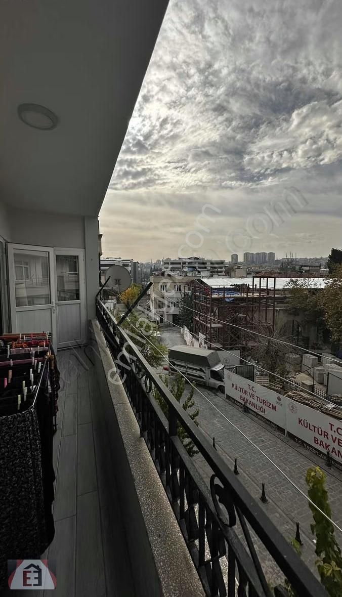 Bey Mahallesi'nde Vintage Bir Semt Lüks Bir Daire - Görsel 17