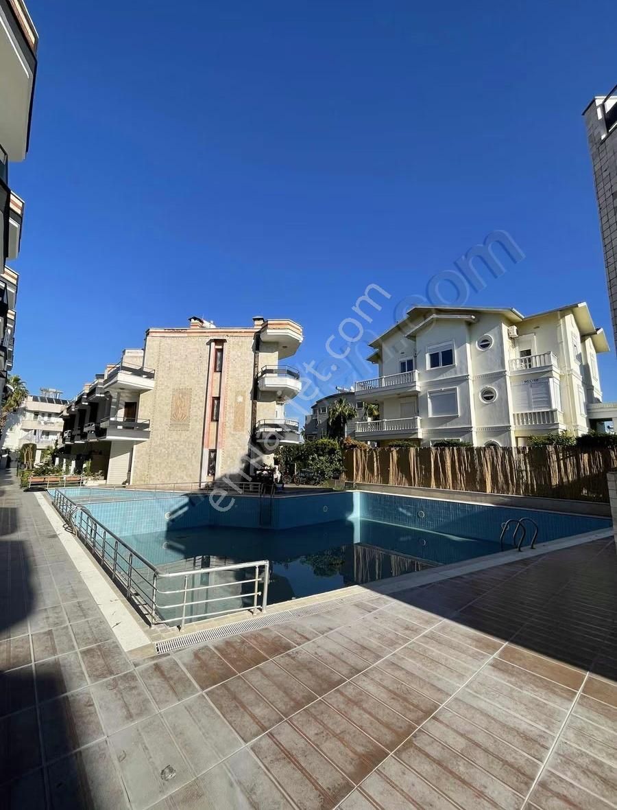 Belekte Havuzlu Site İçinde Konforlu 3+1 Tripleks - Görsel 16